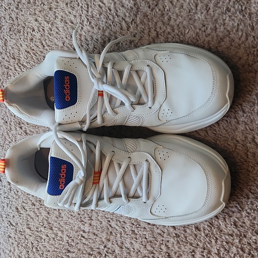 Adidas Sneakers